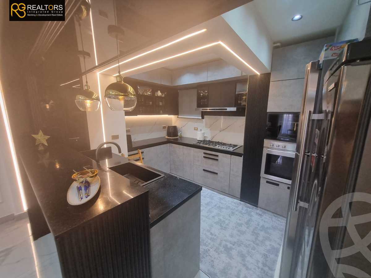 https://aqarmap.com.eg/en/listing/6038594-for-sale-cairo-el-sheikh-zayed-city-compounds-el-khamayel