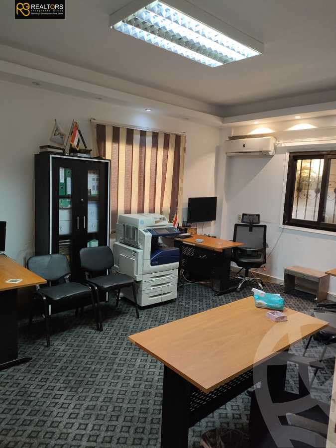 https://aqarmap.com.eg/ar/listing/6038706-for-sale-cairo-el-sheikh-zayed-city-el-hay-elasher-street-100