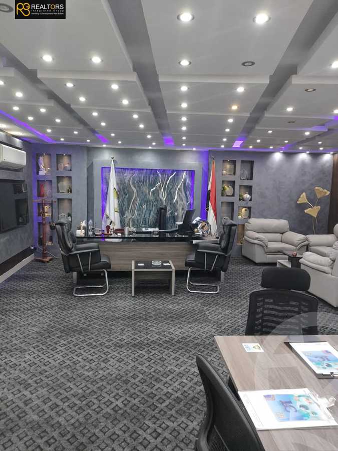https://aqarmap.com.eg/ar/listing/6038706-for-sale-cairo-el-sheikh-zayed-city-el-hay-elasher-street-100