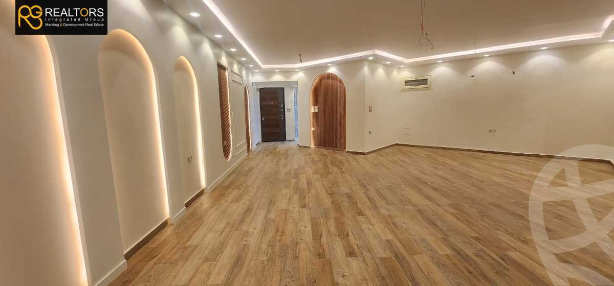 https://aqarmap.com.eg/ar/listing/6039206-for-sale-cairo-6th-of-october-el-ahyaa-neighborhood-4th-neighbourhood-1