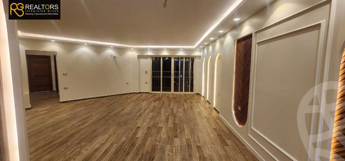 https://aqarmap.com.eg/ar/listing/6039206-for-sale-cairo-6th-of-october-el-ahyaa-neighborhood-4th-neighbourhood-1