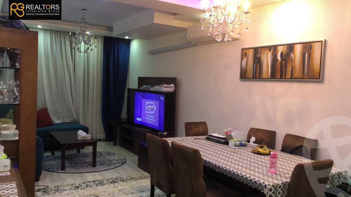 https://aqarmap.com.eg/en/listing/6039677-for-sale-cairo-6th-of-october-hadaeq-october-kmbwnd-fy-hdyq-ktwbr-shjr-ryzydns-y-jy-y-llttwyr