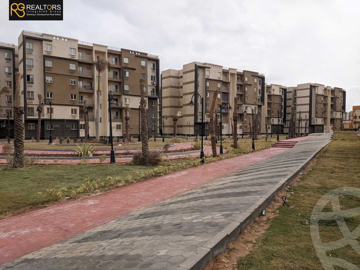 https://aqarmap.com.eg/en/listing/6045333-for-sale-cairo-6th-of-october-hadaeq-october-skn-msr