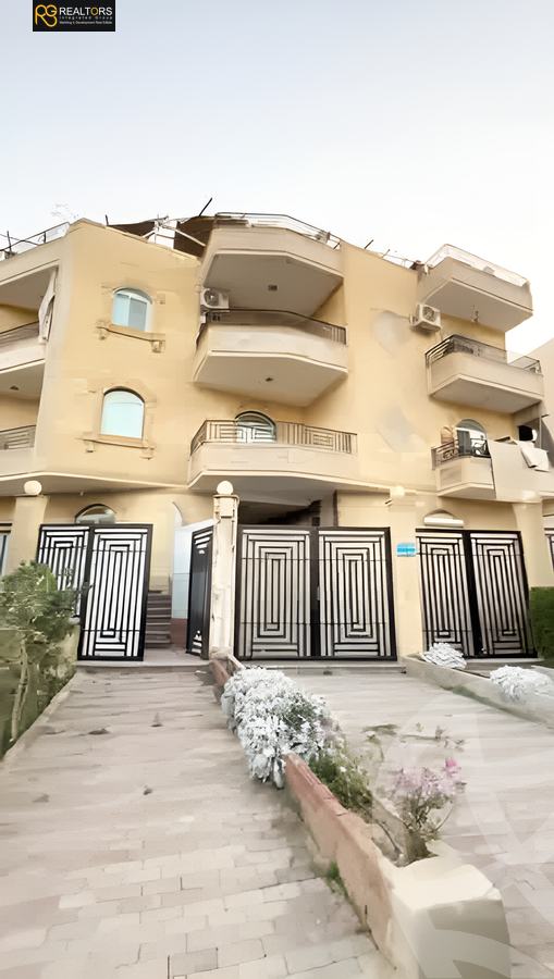 https://aqarmap.com.eg/en/listing/6048736-for-sale-cairo-el-sheikh-zayed-city-el-hay-el-thaleth-ashaer-shr-13