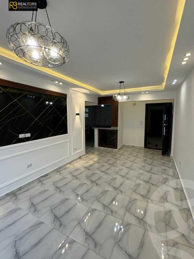 https://aqarmap.com.eg/en/listing/6048793-for-sale-cairo-6th-of-october-hadaeq-october-kmbwnd-fy-hdyq-ktwbr-djlh-blmz-m-mr-lmrshdy