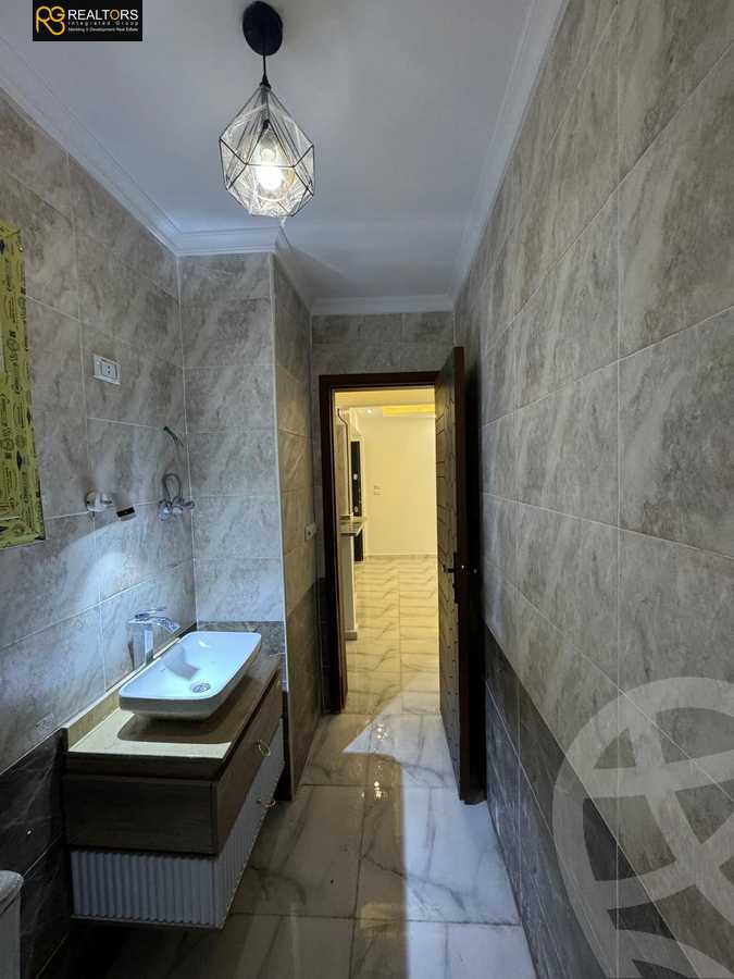 https://aqarmap.com.eg/en/listing/6048793-for-sale-cairo-6th-of-october-hadaeq-october-kmbwnd-fy-hdyq-ktwbr-djlh-blmz-m-mr-lmrshdy