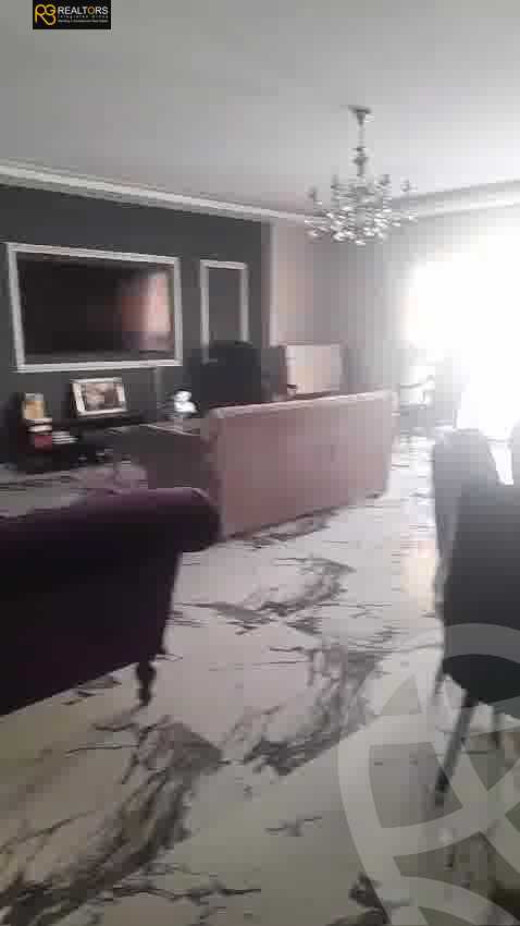https://aqarmap.com.eg/ar/listing/6048791-for-sale-cairo-el-sheikh-zayed-city-compounds-el-khamayel