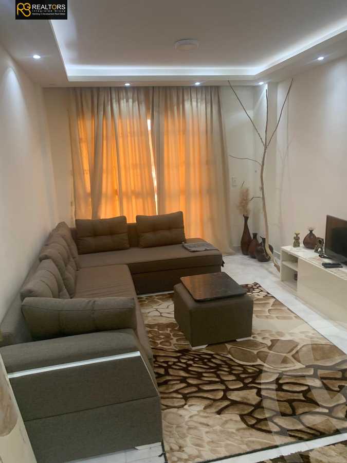 https://aqarmap.com.eg/ar/listing/6048831-for-sale-cairo-6th-of-october-hadaeq-october-kmbwnd-fy-hdyq-ktwbr-djlh-blmz-m-mr-lmrshdy