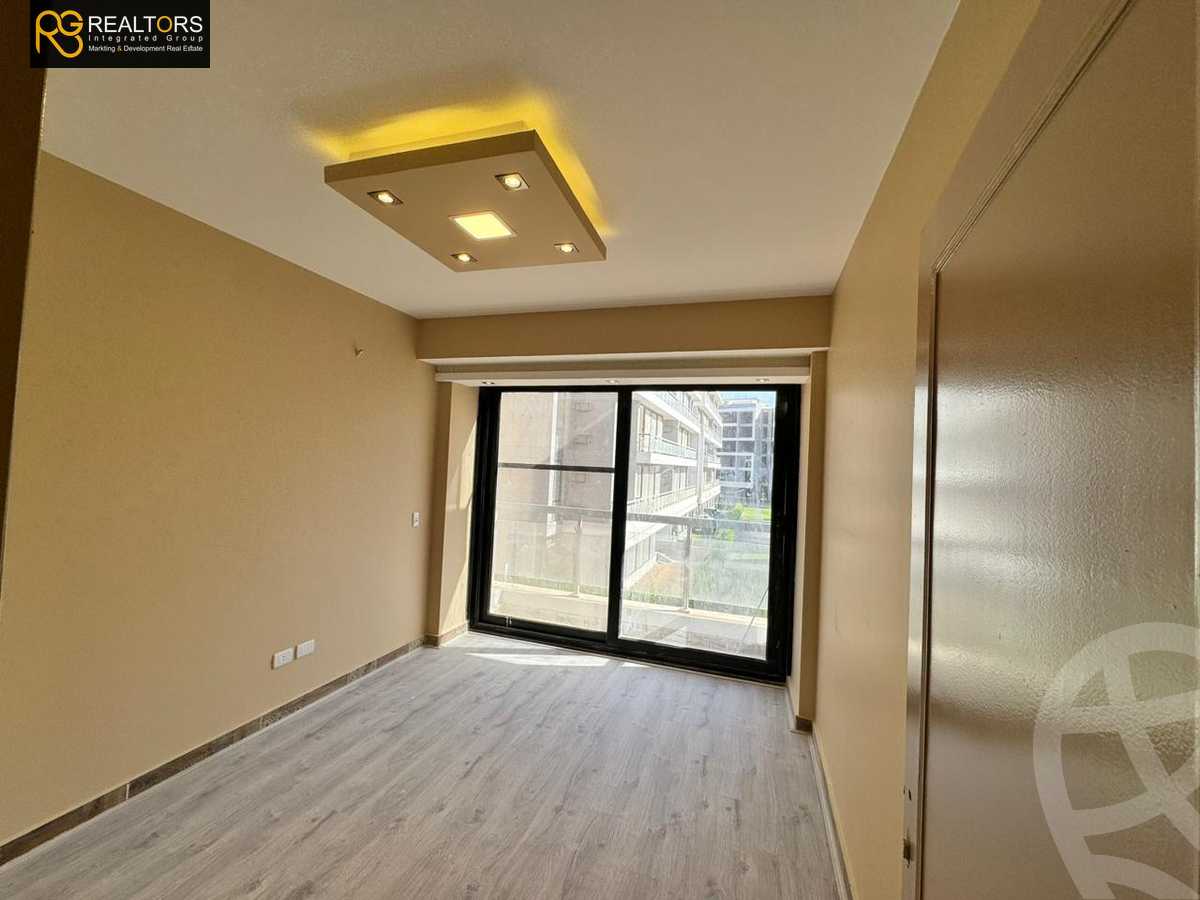 https://aqarmap.com.eg/en/listing/6048845-for-sale-cairo-6th-of-october-hadaeq-october-kmbwnd-fy-hdyq-ktwbr-lake-front