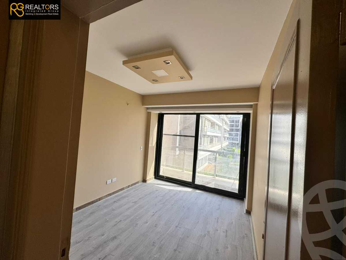 https://aqarmap.com.eg/en/listing/6048845-for-sale-cairo-6th-of-october-hadaeq-october-kmbwnd-fy-hdyq-ktwbr-lake-front