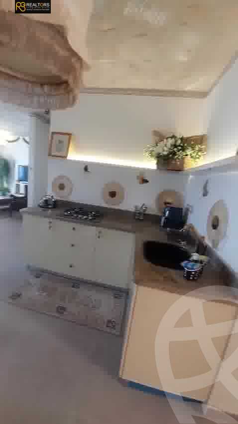 https://aqarmap.com.eg/en/listing/6048908-for-sale-cairo-6th-of-october-hadaeq-october-kmbwnd-fy-hdyq-ktwbr-el-rayhan-oasis