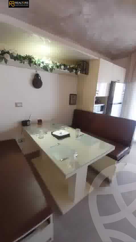 https://aqarmap.com.eg/en/listing/6048908-for-sale-cairo-6th-of-october-hadaeq-october-kmbwnd-fy-hdyq-ktwbr-el-rayhan-oasis
