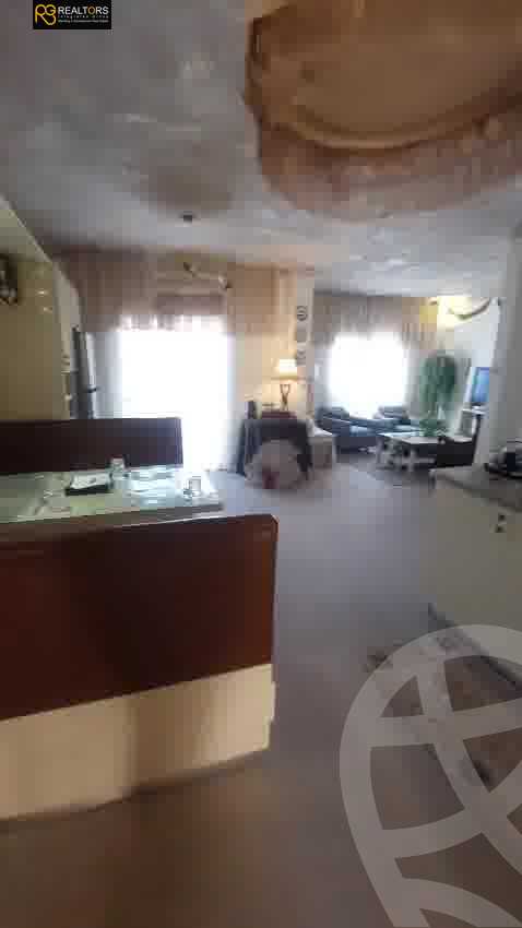 https://aqarmap.com.eg/en/listing/6048908-for-sale-cairo-6th-of-october-hadaeq-october-kmbwnd-fy-hdyq-ktwbr-el-rayhan-oasis