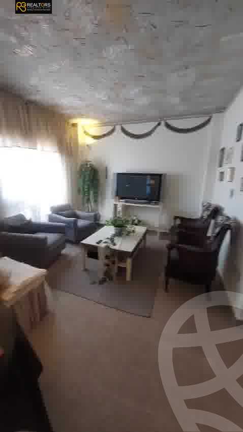 https://aqarmap.com.eg/en/listing/6048908-for-sale-cairo-6th-of-october-hadaeq-october-kmbwnd-fy-hdyq-ktwbr-el-rayhan-oasis