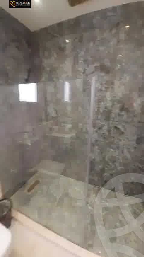 https://aqarmap.com.eg/en/listing/6048908-for-sale-cairo-6th-of-october-hadaeq-october-kmbwnd-fy-hdyq-ktwbr-el-rayhan-oasis