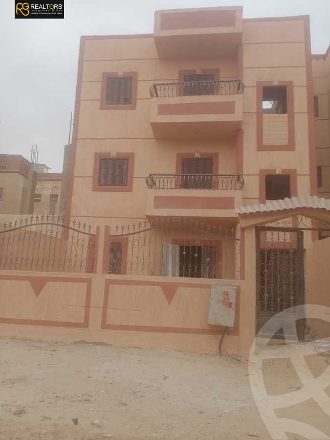https://aqarmap.com.eg/en/listing/6048982-for-sale-cairo-6th-of-october-hadaeq-october-kmbwnd-fy-hdyq-ktwbr-italian-square