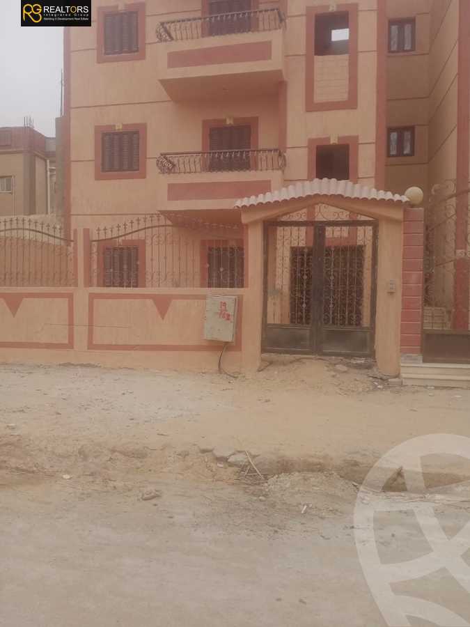 https://aqarmap.com.eg/en/listing/6048982-for-sale-cairo-6th-of-october-hadaeq-october-kmbwnd-fy-hdyq-ktwbr-italian-square