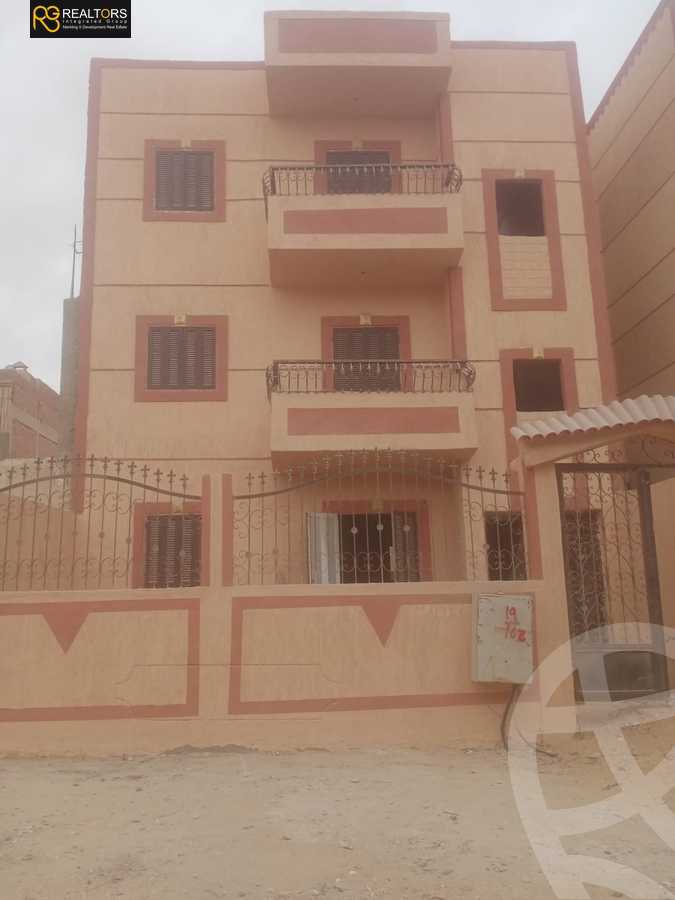 https://aqarmap.com.eg/en/listing/6048982-for-sale-cairo-6th-of-october-hadaeq-october-kmbwnd-fy-hdyq-ktwbr-italian-square
