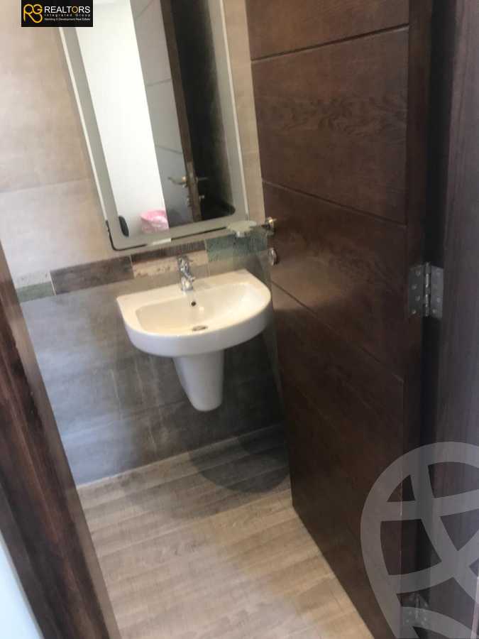 https://aqarmap.com.eg/en/listing/6049812-for-rent-cairo-el-sheikh-zayed-city-compounds-beverly-hills