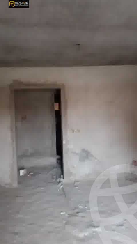 https://aqarmap.com.eg/en/listing/6049872-for-sale-cairo-el-sheikh-zayed-city-compounds-el-khamayel