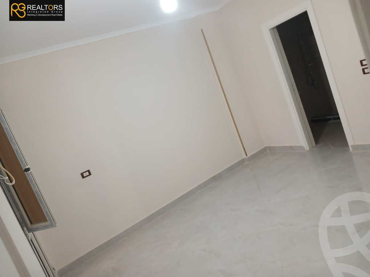 https://aqarmap.com.eg/en/listing/6062587-for-sale-cairo-el-sheikh-zayed-city-compounds-zayed-heights-compound