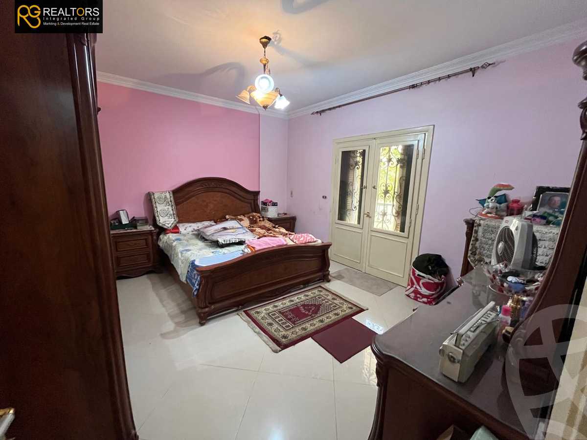 https://aqarmap.com.eg/en/listing/6093052-for-sale-cairo-el-sheikh-zayed-city-compounds-el-khamayel