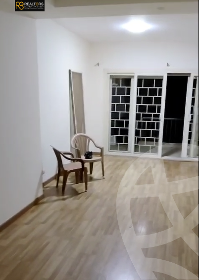 https://aqarmap.com.eg/en/listing/6121028-for-sale-cairo-el-sheikh-zayed-city-compounds-dh-drys