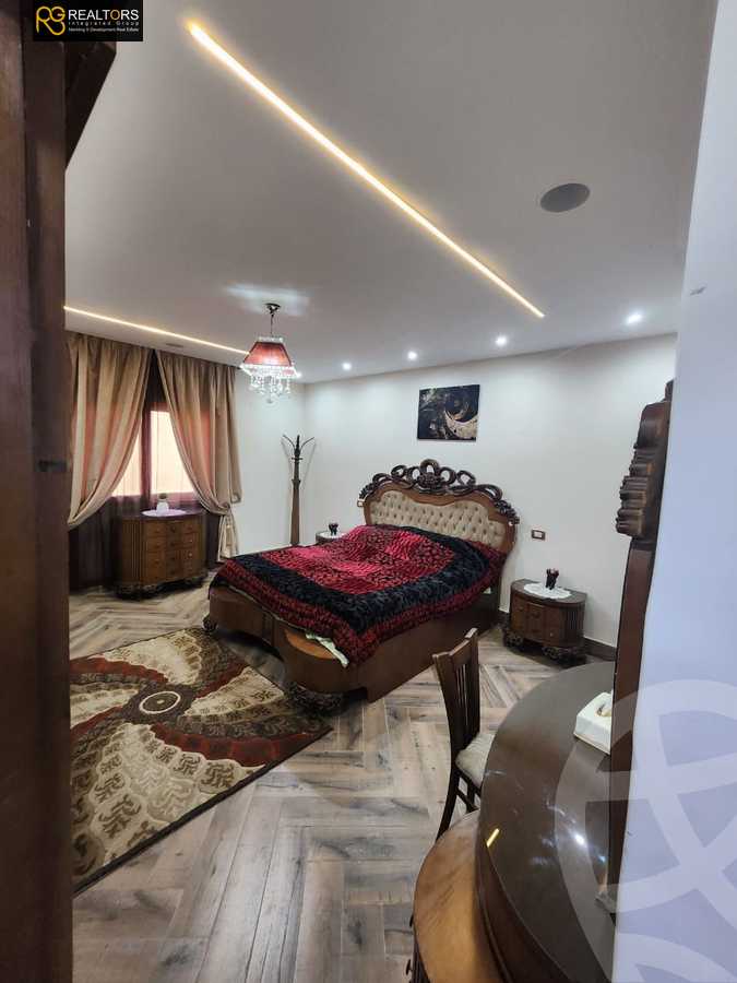 https://aqarmap.com.eg/en/listing/6147750-for-sale-cairo-el-sheikh-zayed-city-compounds-el-khamayel