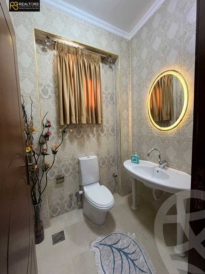 https://aqarmap.com.eg/en/listing/6147776-for-sale-cairo-el-sheikh-zayed-city-compounds-el-yasmeen-compound