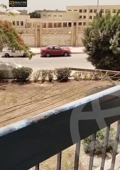 https://aqarmap.com.eg/ar/listing/6147824-for-sale-cairo-el-sheikh-zayed-city-el-hay-el-thaleth-ashaer-shr-13