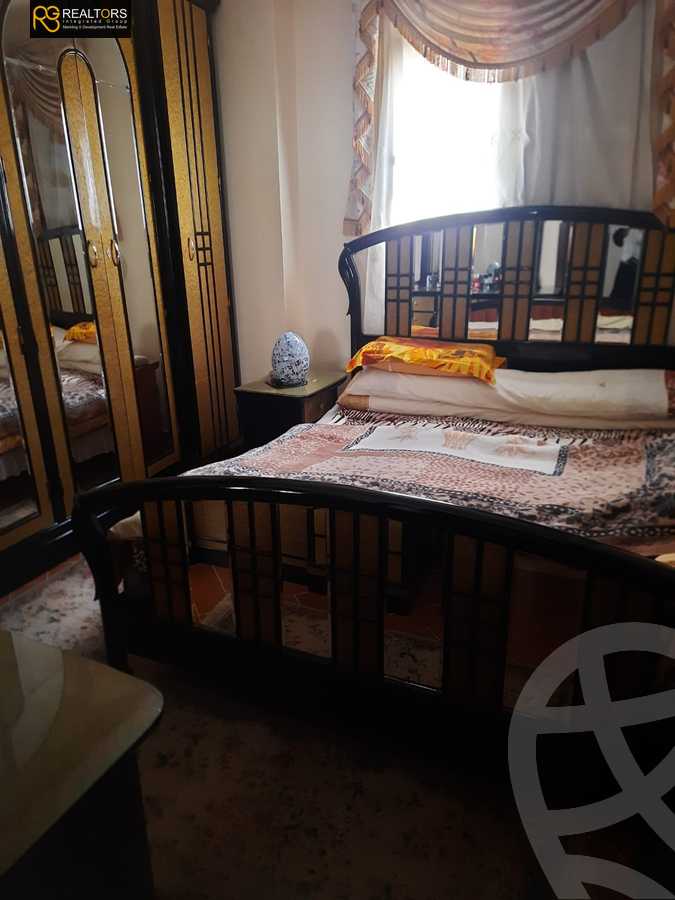 https://aqarmap.com.eg/en/listing/6147906-for-sale-cairo-el-sheikh-zayed-city-el-hay-el-hady-ashaer-area-1-street-10