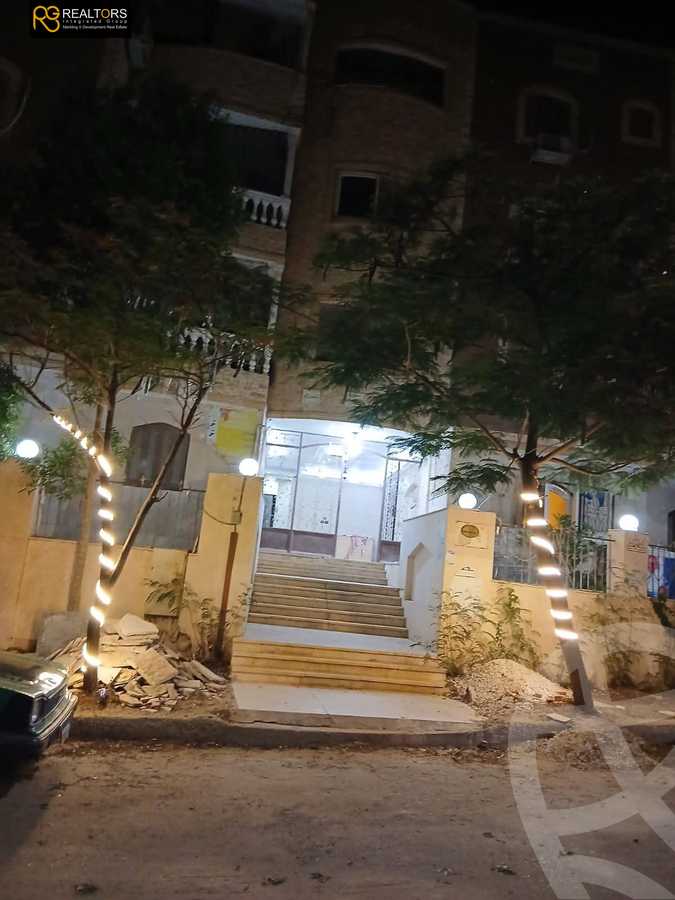 https://aqarmap.com.eg/en/listing/6169426-for-sale-cairo-el-sheikh-zayed-city-el-hay-el-hady-ashaer-area-1-street-10