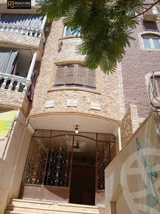 https://aqarmap.com.eg/en/listing/6169460-for-sale-cairo-el-sheikh-zayed-city-el-hay-el-hady-ashaer-area-1-street-10