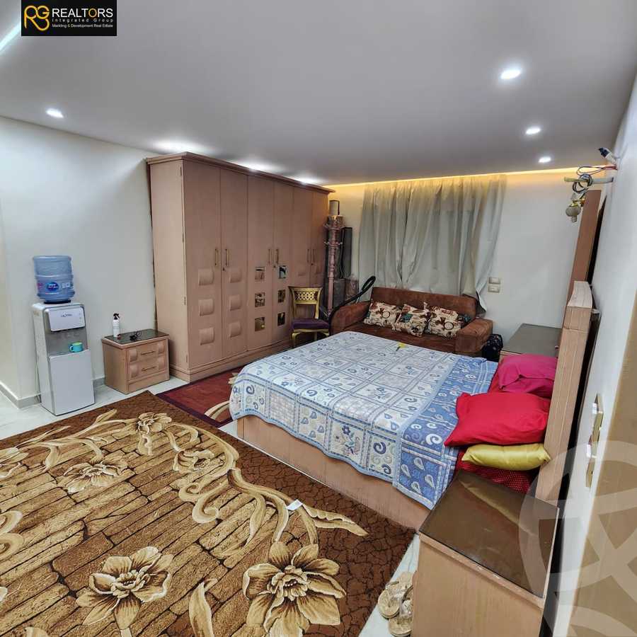 https://aqarmap.com.eg/en/listing/6169467-for-sale-cairo-el-sheikh-zayed-city-compounds-el-khamayel