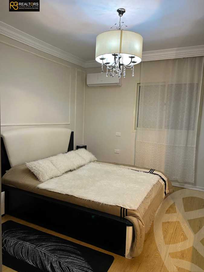 https://aqarmap.com.eg/ar/listing/6172523-for-sale-cairo-el-sheikh-zayed-city-el-hay-eltaseaa-area-3