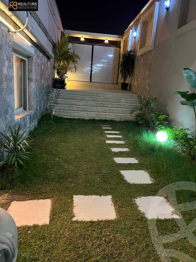 https://aqarmap.com.eg/ar/listing/6172523-for-sale-cairo-el-sheikh-zayed-city-el-hay-eltaseaa-area-3