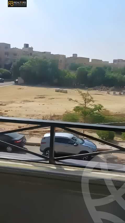 https://aqarmap.com.eg/en/listing/6172529-for-sale-cairo-el-sheikh-zayed-city-el-hay-elthaleth-dr-ali-lotfi-st