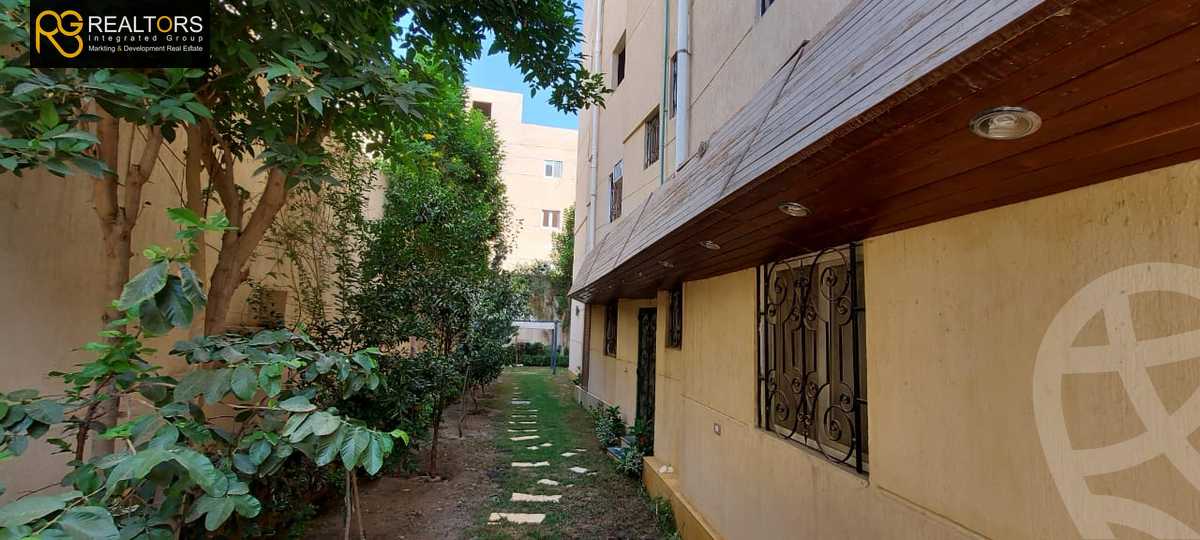 https://aqarmap.com.eg/en/listing/6172555-for-sale-cairo-el-sheikh-zayed-city-el-hay-elasher-street-100