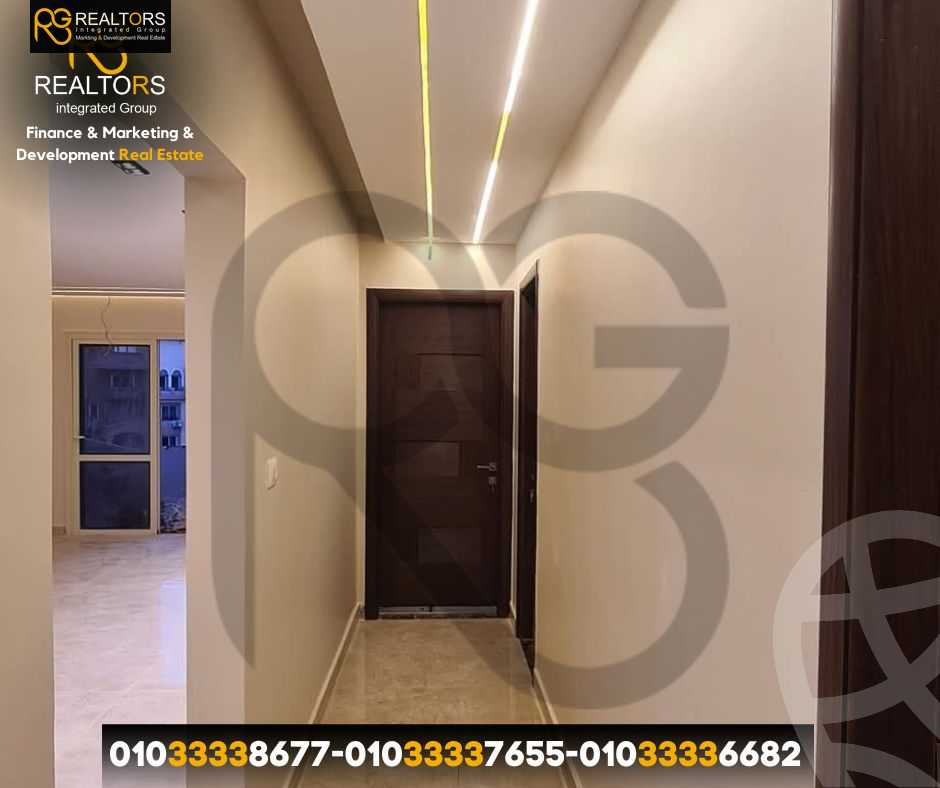 https://aqarmap.com.eg/ar/listing/6184116-for-sale-cairo-el-sheikh-zayed-city-compounds-el-khamayel