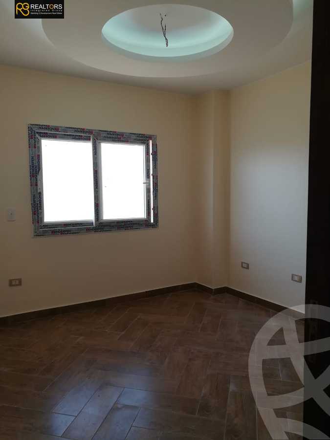 https://aqarmap.com.eg/en/listing/6184190-for-sale-cairo-el-sheikh-zayed-city-compounds-el-khamayel