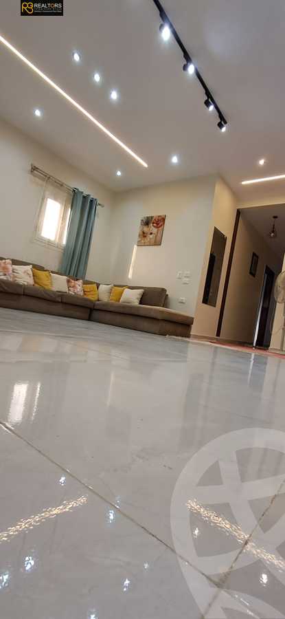 https://aqarmap.com.eg/en/listing/6184328-for-sale-cairo-el-sheikh-zayed-city-el-hay-el-khames-lhry