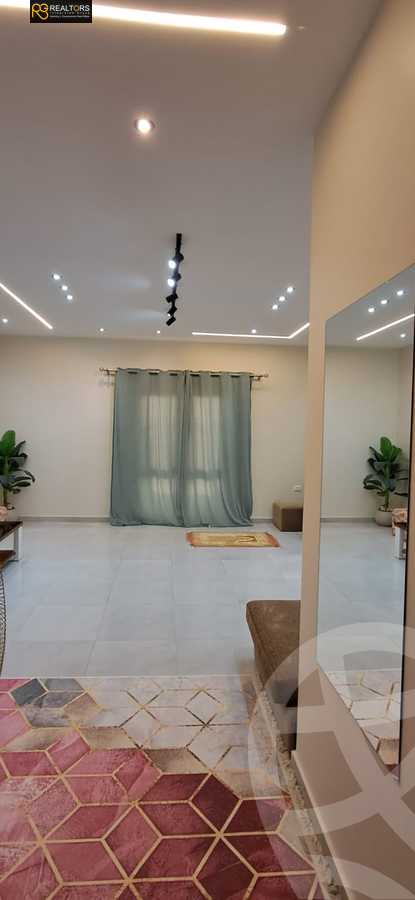 https://aqarmap.com.eg/en/listing/6184328-for-sale-cairo-el-sheikh-zayed-city-el-hay-el-khames-lhry