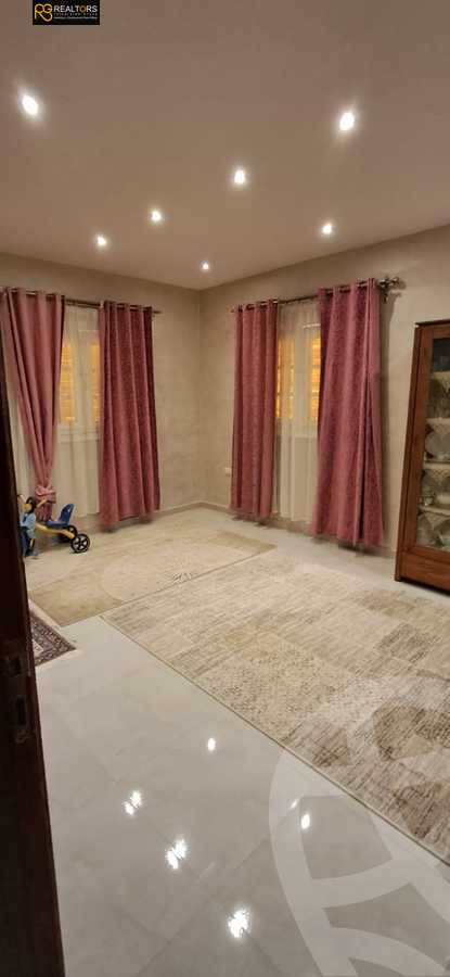 https://aqarmap.com.eg/en/listing/6184328-for-sale-cairo-el-sheikh-zayed-city-el-hay-el-khames-lhry