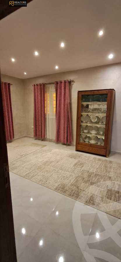 https://aqarmap.com.eg/en/listing/6184328-for-sale-cairo-el-sheikh-zayed-city-el-hay-el-khames-lhry