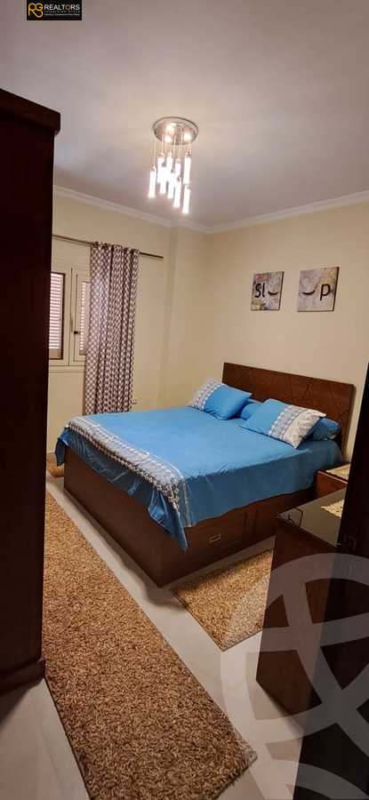 https://aqarmap.com.eg/en/listing/6184328-for-sale-cairo-el-sheikh-zayed-city-el-hay-el-khames-lhry