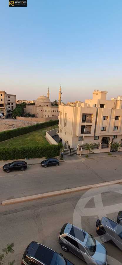 https://aqarmap.com.eg/en/listing/6184328-for-sale-cairo-el-sheikh-zayed-city-el-hay-el-khames-lhry