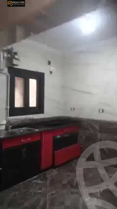 https://aqarmap.com.eg/en/listing/6184353-for-sale-cairo-el-sheikh-zayed-city-compounds-el-khamayel