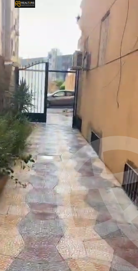 https://aqarmap.com.eg/ar/listing/6244809-for-sale-cairo-el-sheikh-zayed-city-el-hay-el-hady-ashaer-area-1-el-marwa-st