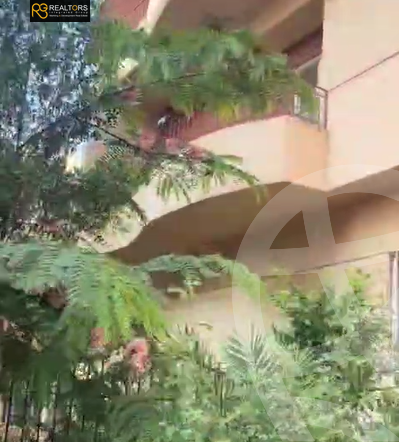 https://aqarmap.com.eg/ar/listing/6244809-for-sale-cairo-el-sheikh-zayed-city-el-hay-el-hady-ashaer-area-1-el-marwa-st