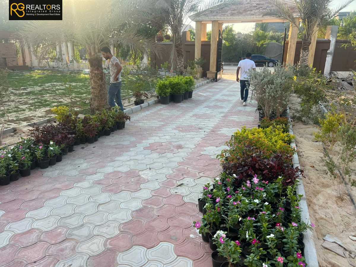 https://aqarmap.com.eg/en/listing/6244845-for-sale-cairo-el-sheikh-zayed-city-lshykh-zyd-ljdyd-el-reef-el-oroby